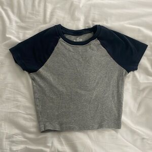 Hollister Baby-Tee Size XS